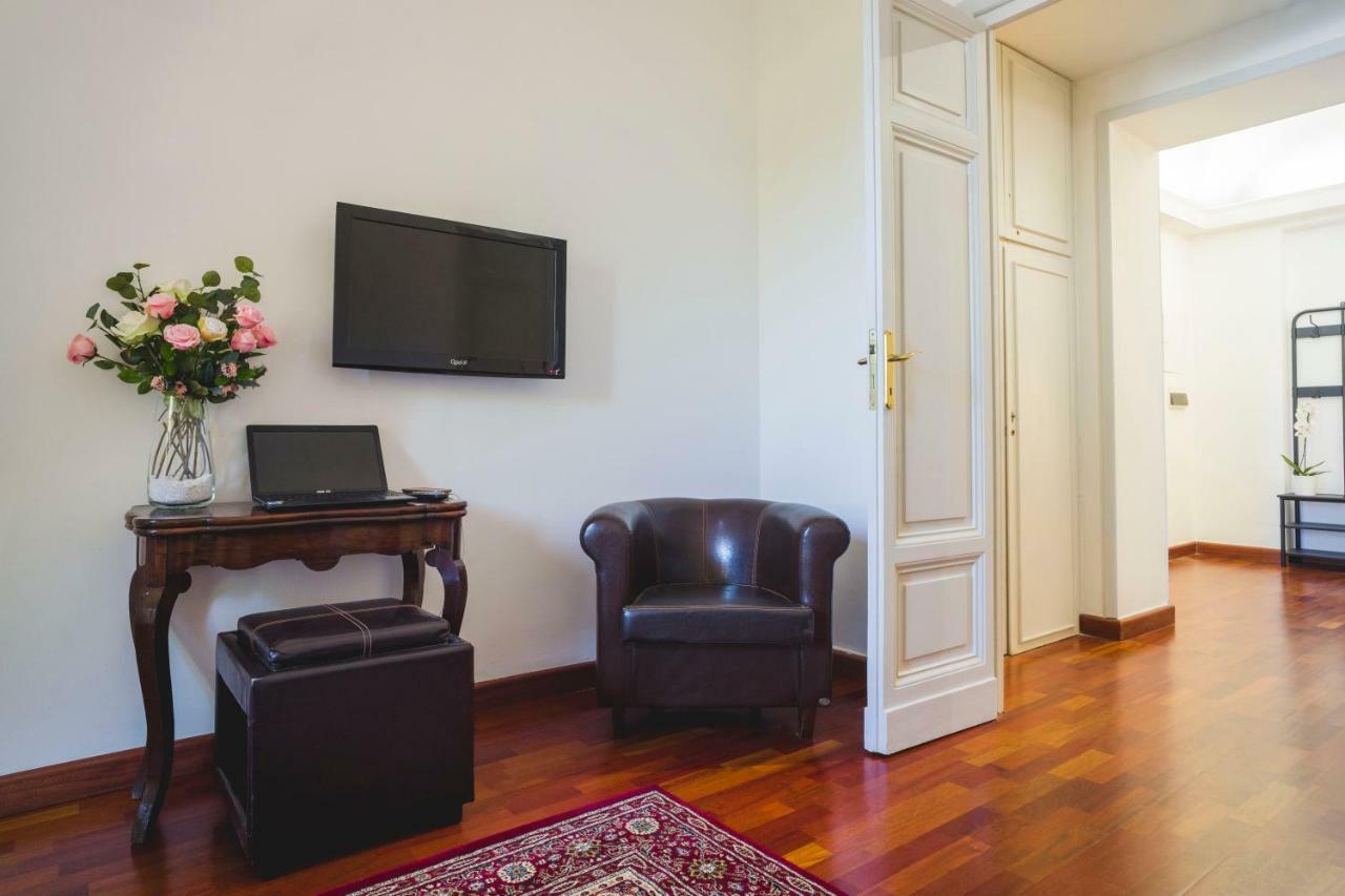 Leonardo Suite Navona Rome Bagian luar foto